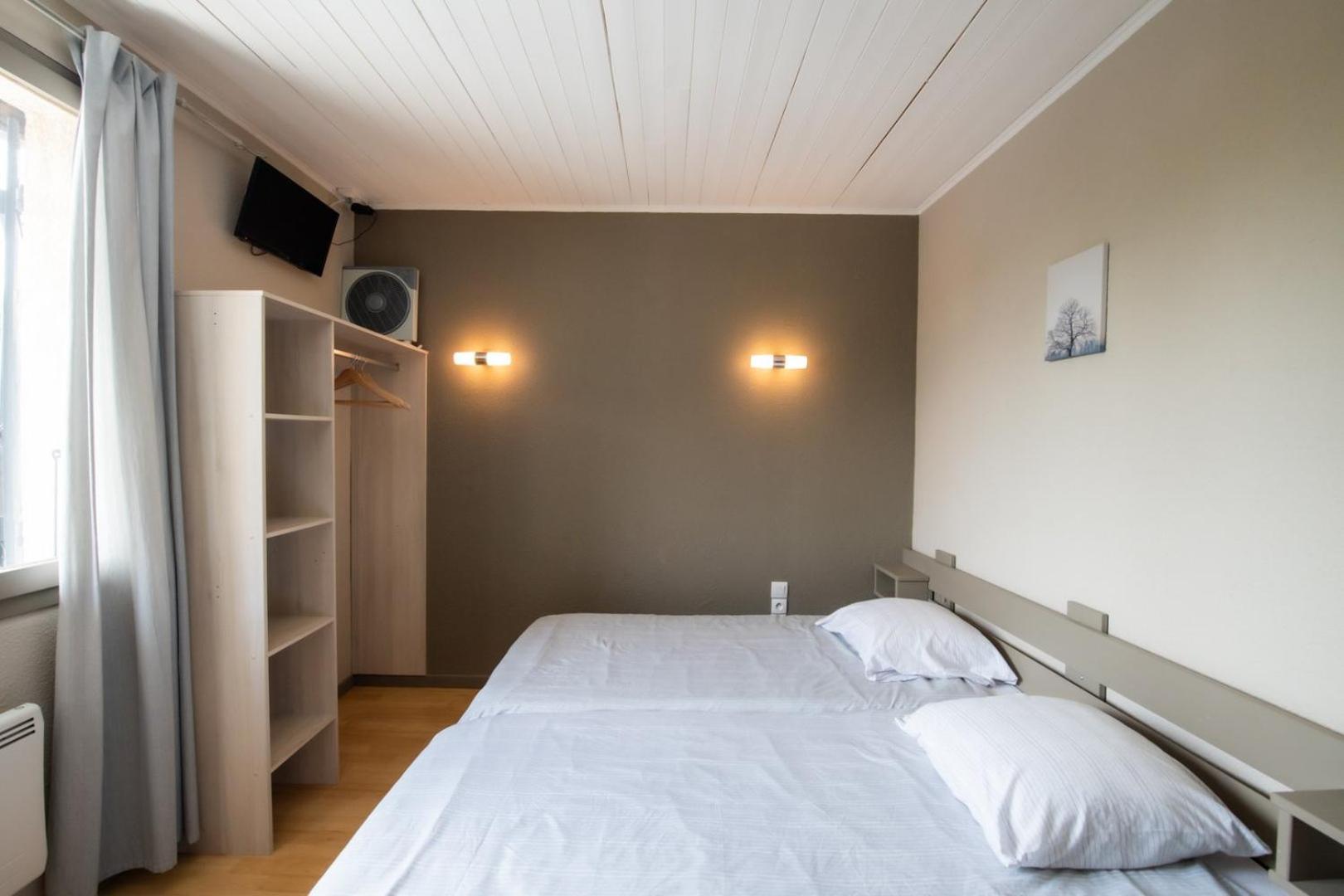 Chez Jostel - Chambre 4 Genay  Bagian luar foto